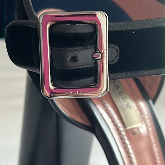 Bally velvet strap shoe - Picture 5 of 10